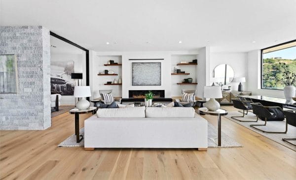 Divine Hardwood Sawgrass